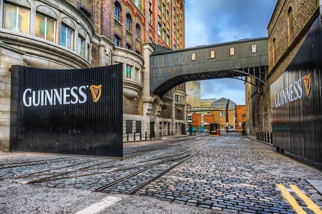 City Walk Apts Dublin Exteriör bild